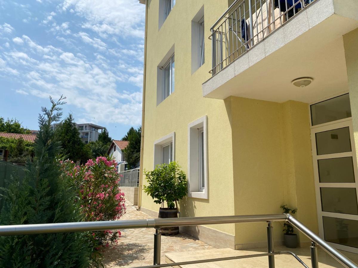 Byala Friendy Sea Apartaments Exteriér fotografie